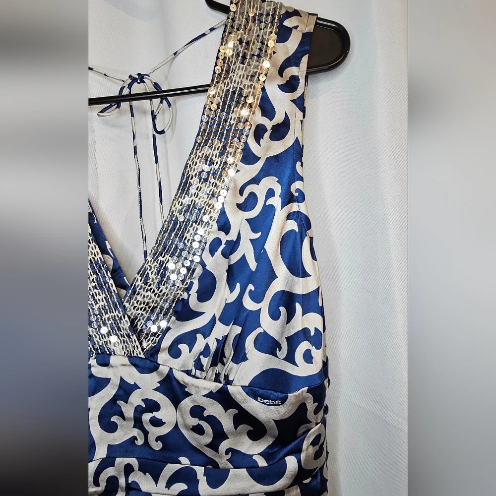 Bebe Blue and White Patterned Blouse - Picture 5 of 8